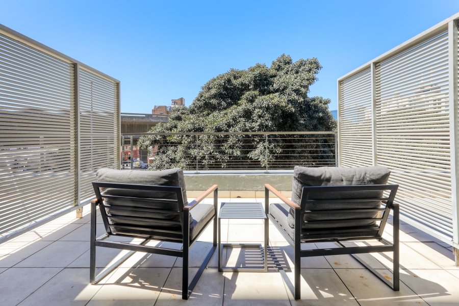 1 Bedroom Property for Sale in Green Point Western Cape